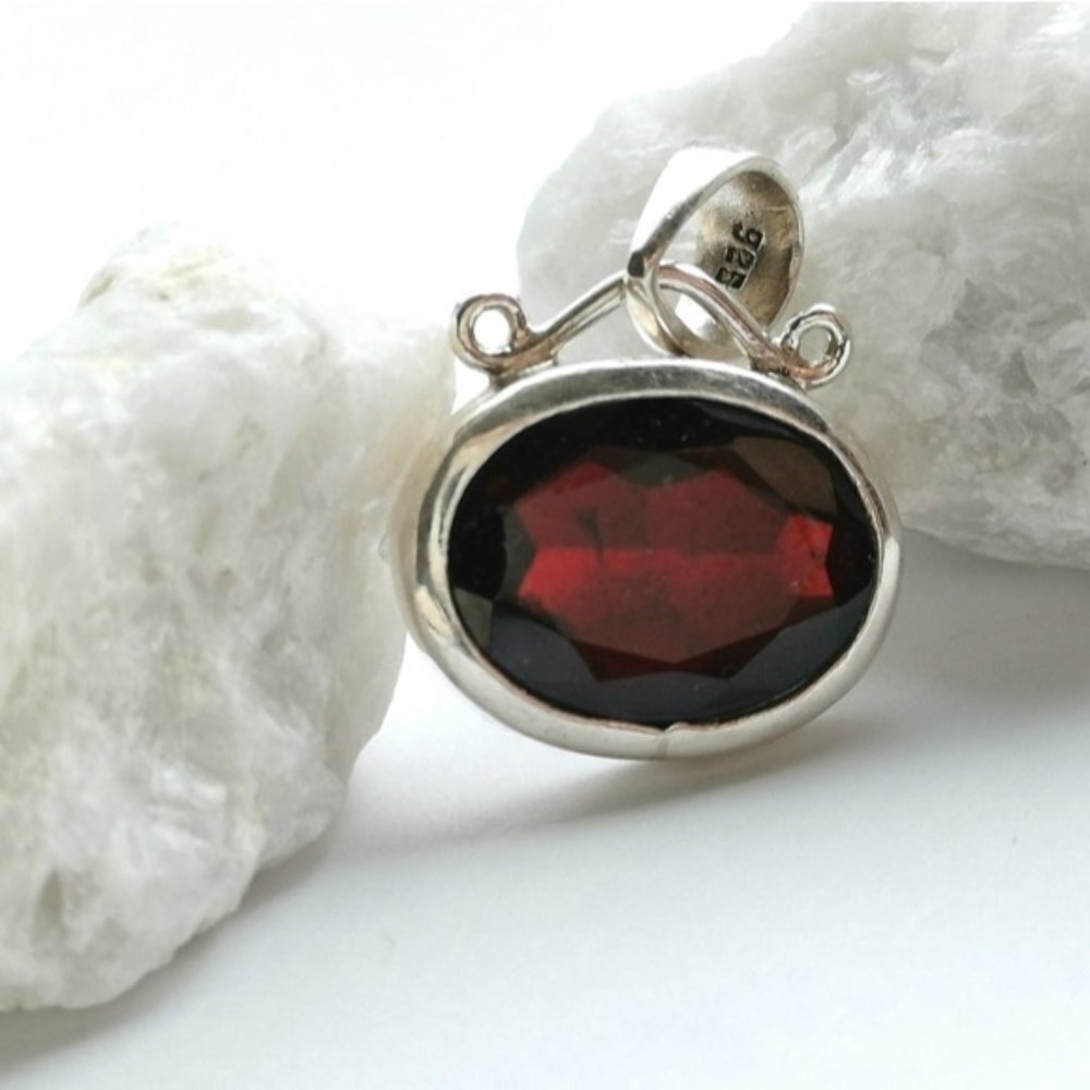 Garnet Pendant In Sterling Silver For Necklace